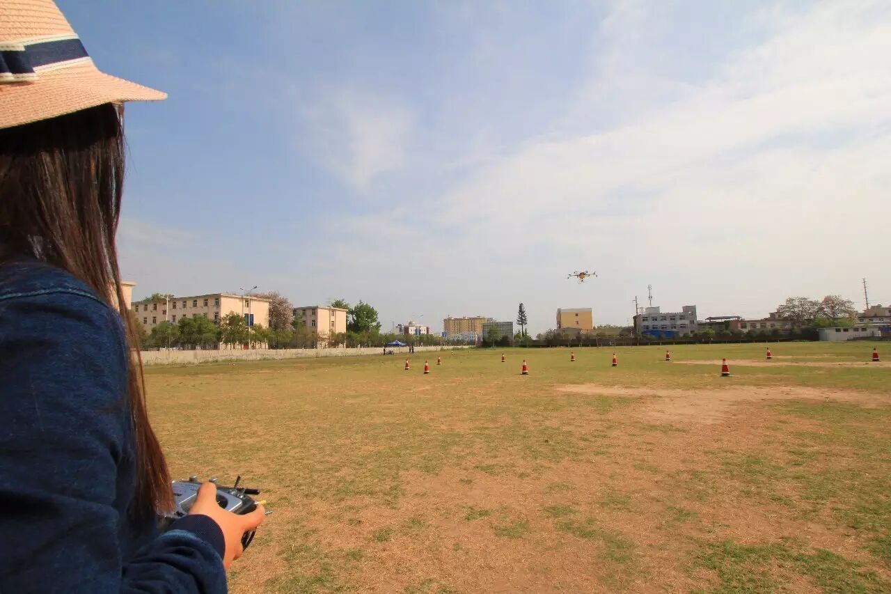 德潤(rùn)航空AOPA培訓(xùn)第一期機(jī)長(zhǎng)班學(xué)員風(fēng)采 