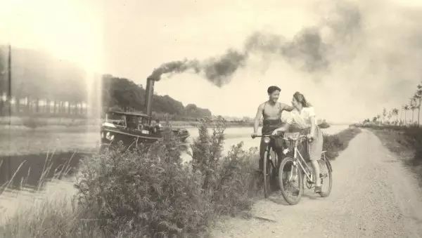 周尚方和荷兰女郎.jpg
