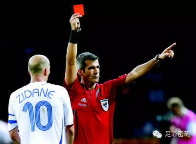 红牌后的赢球概率几何