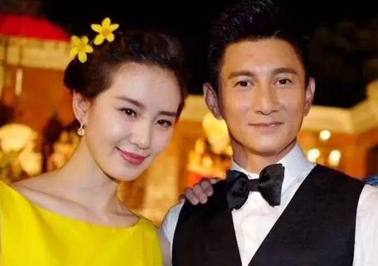 从吴奇隆刘诗诗婚礼迎宾趴,对比黄晓明Angelababy!