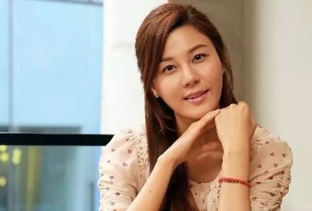 金荷娜9月承认恋情  事隔1个月再爆出婚讯