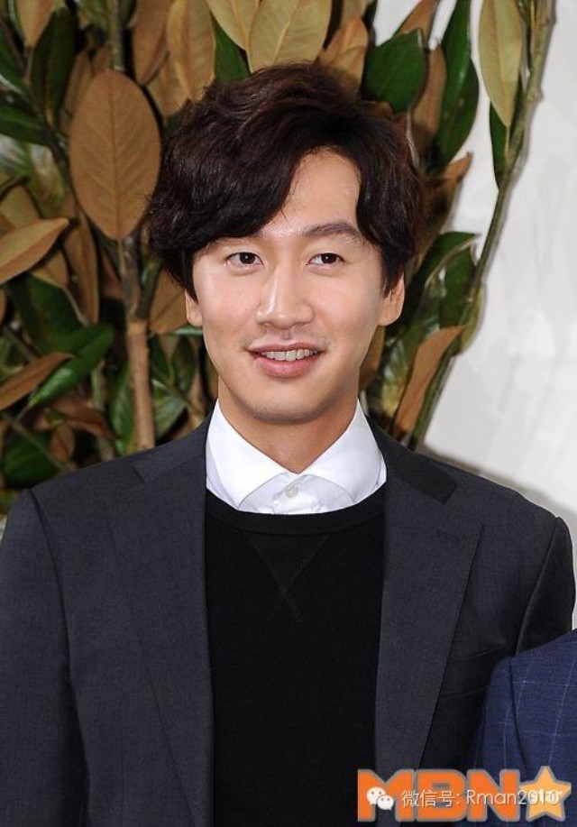 李光洙参加朴建炯婚礼