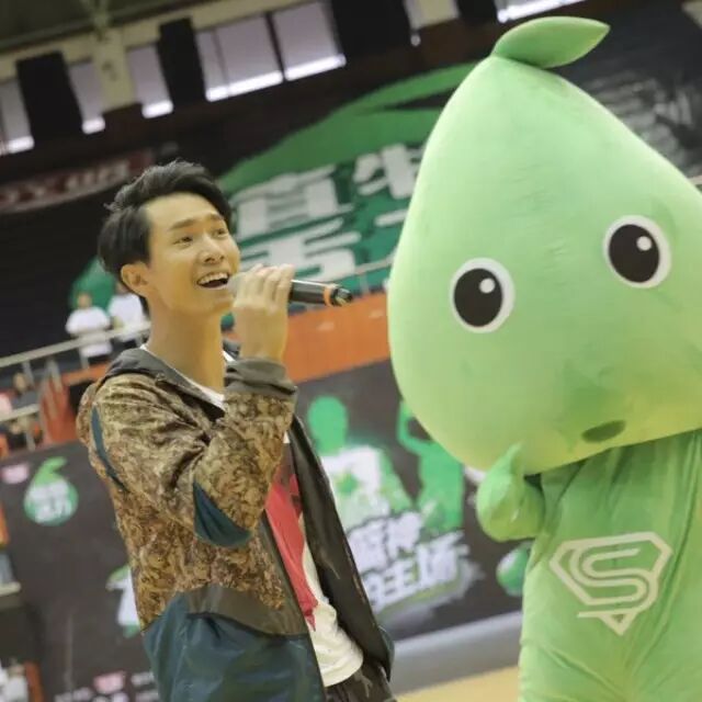 陈柏宇现身!?仲要送你签名CD同海报!??