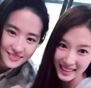 赵丽颖范冰冰替身美过本人,郑爽杨幂替身竟是男人!