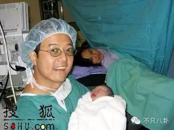 胡歌承认新恋情_天下无双演员表电视剧_胡歌江疏影恋情