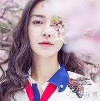 Angelababy的脸终于垮了,整容后遗症爆发的节奏吗?