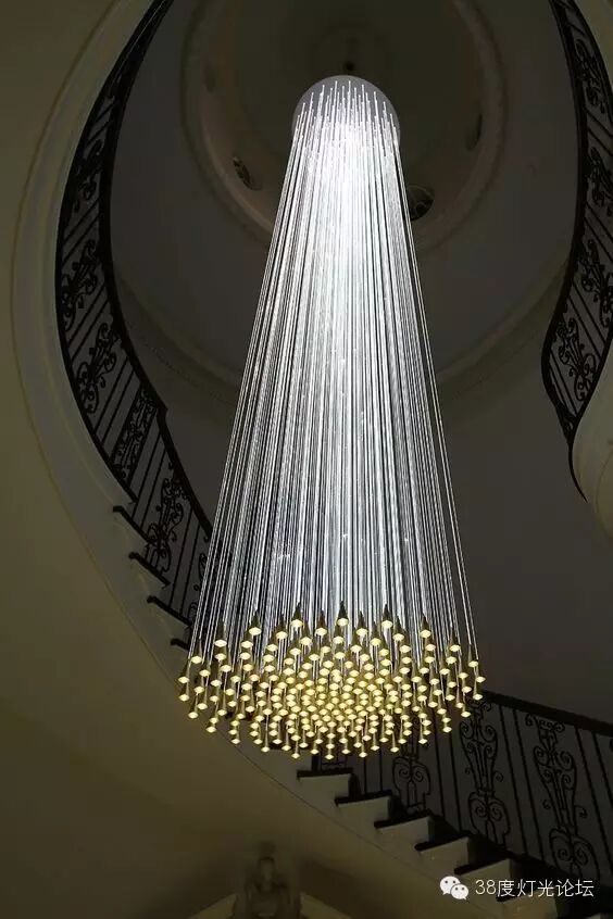 如诗一般存在，这些挑高空间的灯具别错过