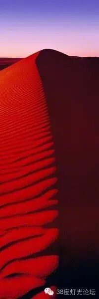 光，色 五部曲之红