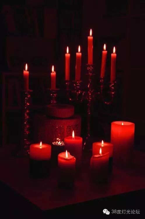 光，色 五部曲之红