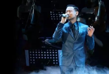 张学友、林忆莲两个红了30年的人,唱了首30年前的经典老...