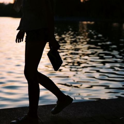 每周一抄  |  哪里会有人喜欢孤独，只是不愿意失望罢了