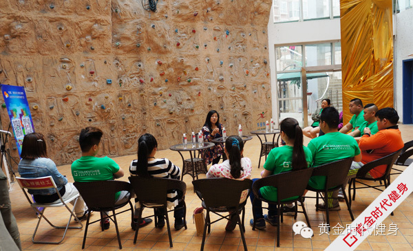 超级减肥王季军吴宏霞助阵减肥达人！小伙伴们，加油！