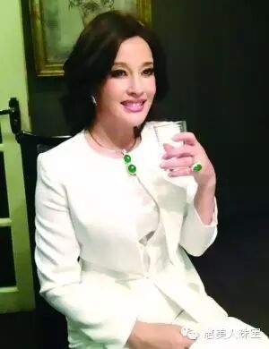 不老女神刘晓庆的翡翠人生!