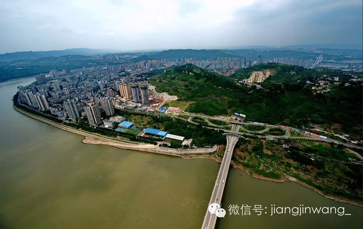 江津网记者实拍 直升飞机上的江津城区航拍图