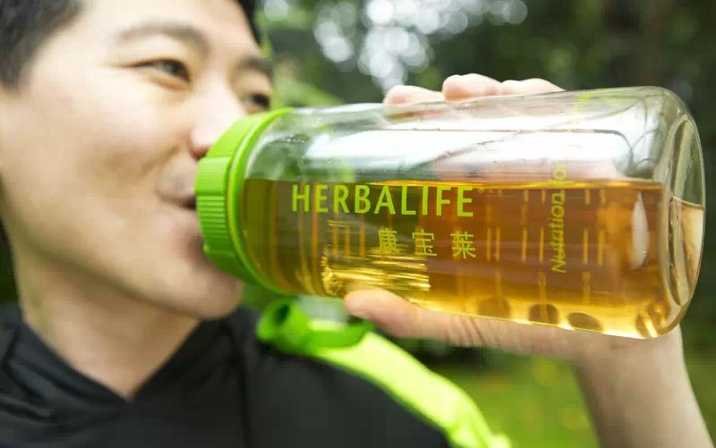 还是坚持喝白水