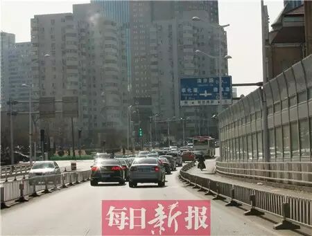 天津新增21处右转信号灯 任性就罚你200记6分