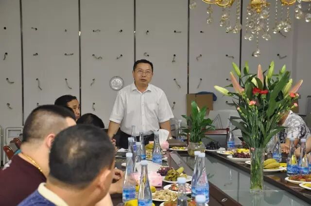 【易微观察】广东四川商会“2016年企业大走访活动”——千惠照明&琪达灯饰