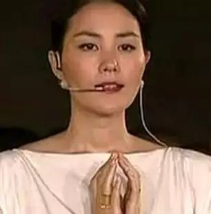 聆听佛音丨天后王菲吟唱佛歌《愿》,嗓音空灵澄澈回荡天...
