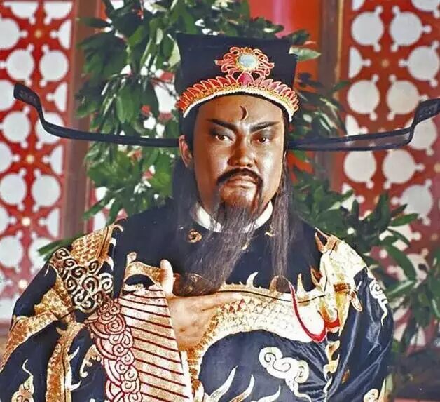 1994年：《包青天》　　无线热播此剧时，亚视凭海外版权漏洞购得版权