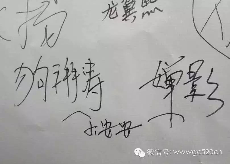 520社区年会精彩纷呈,幸运小伙抽中钻戒和金玫瑰收获爱情933 / 作者:结局、丆過如此 / 帖子ID:112175 520社区年会精彩纷呈,幸运小伙抽中钻戒和金玫瑰收获爱情933 / 作者:结局、丆過如此 / 帖子ID:112175