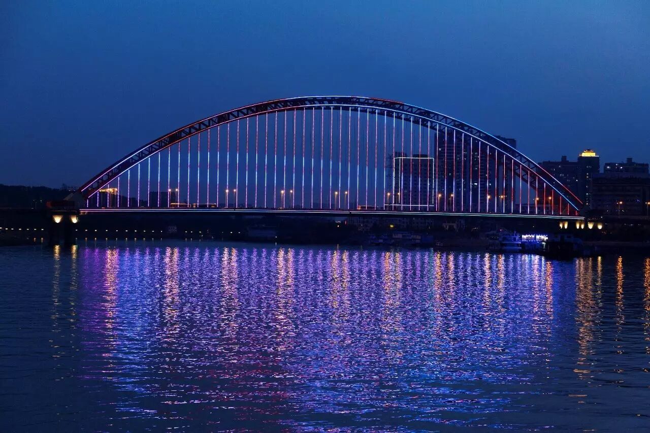 [横空出世·光映江城] 利亚德集团 · 深圳金达照明 —— 邀您品鉴武汉·两江四岸极致灯光秀