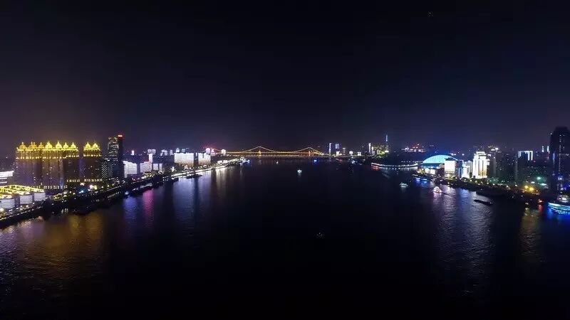 [横空出世·光映江城] 利亚德集团 · 深圳金达照明 —— 邀您品鉴武汉·两江四岸极致灯光秀