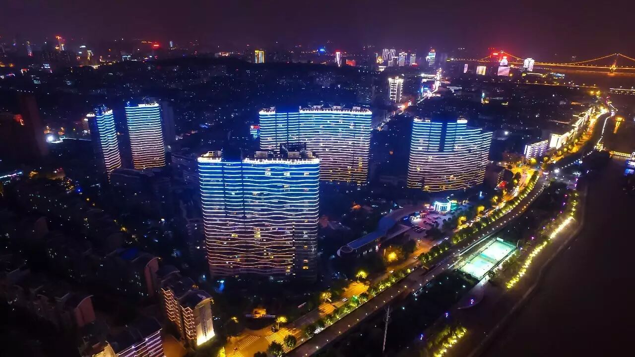 [横空出世·光映江城] 利亚德集团 · 深圳金达照明 —— 邀您品鉴武汉·两江四岸极致灯光秀