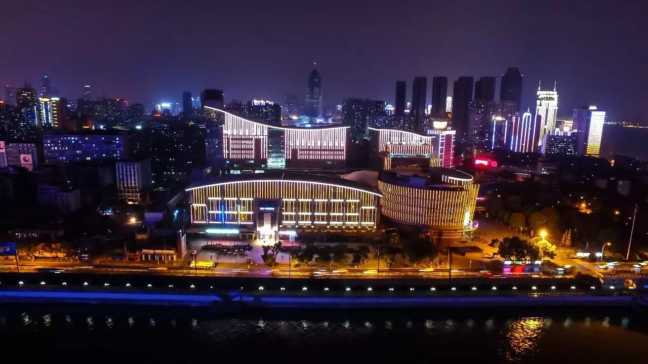 [横空出世·光映江城] 利亚德集团 · 深圳金达照明 —— 邀您品鉴武汉·两江四岸极致灯光秀