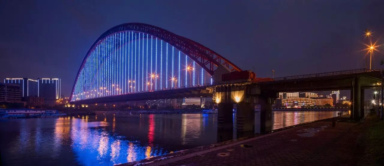 [横空出世·光映江城] 利亚德集团 · 深圳金达照明 —— 邀您品鉴武汉·两江四岸极致灯光秀