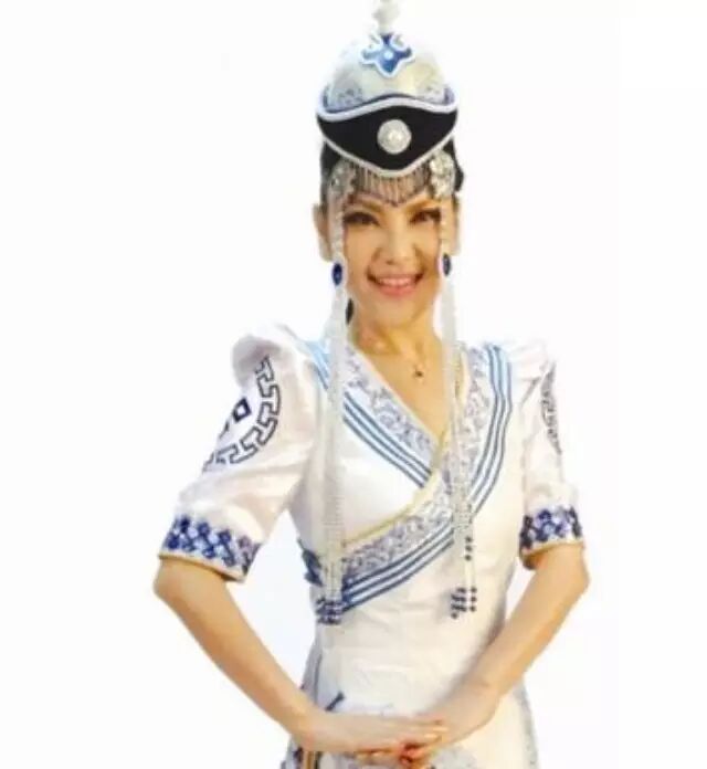 乌兰图雅最新单曲《祝福歌》献给大家!