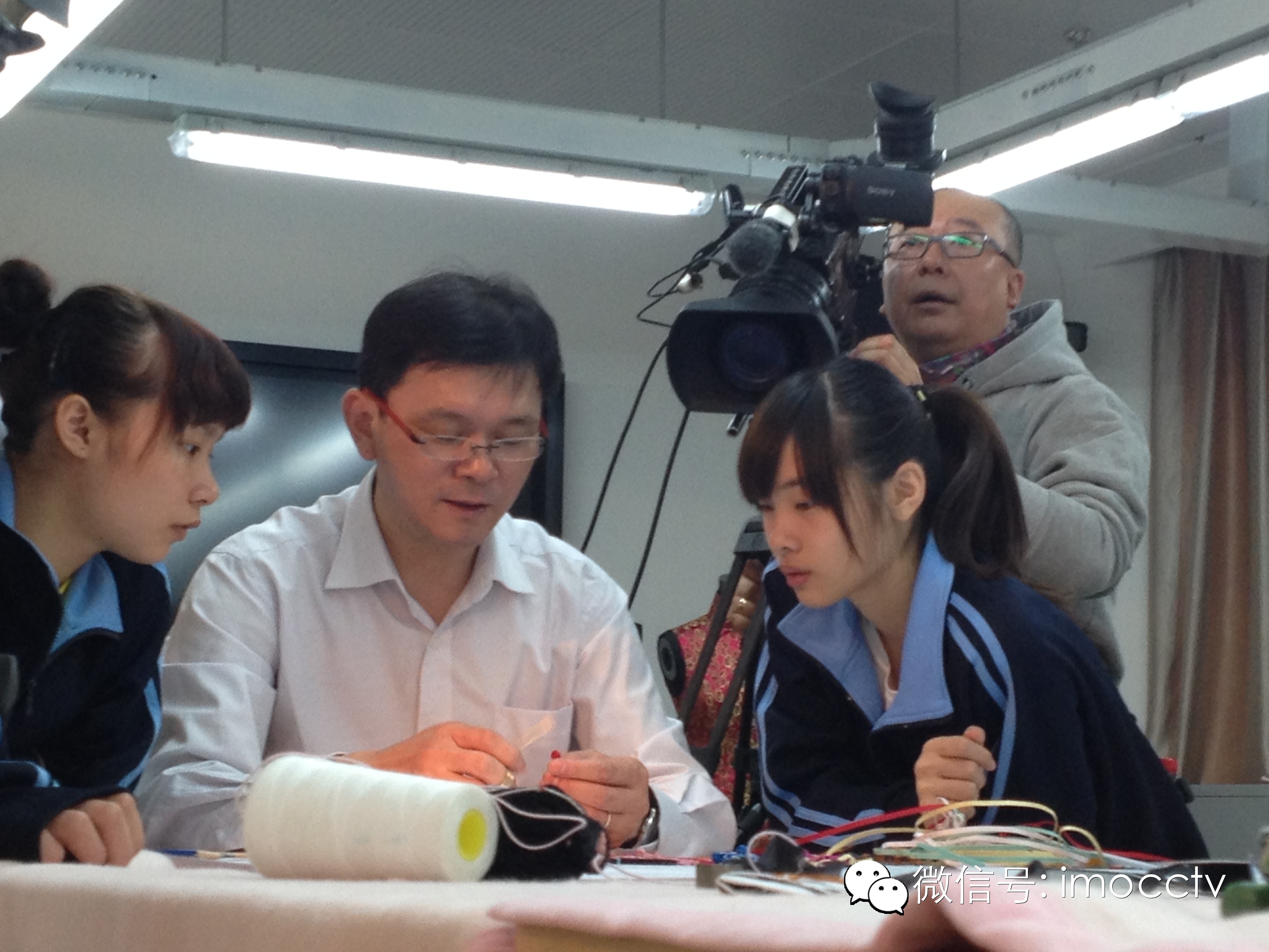 《寻找两岸文化传人》之海派旗袍大师徐永良篇