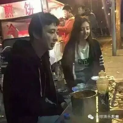 【铁打的王思聪流水的网红】老公又换女友了 但他却对路边...