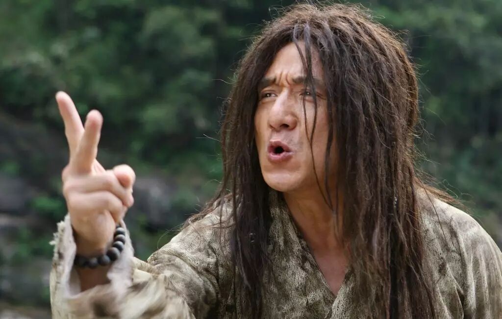 成龙玩电击、柯震东踩滚轮、马天宇过家家,明星竟然玩这...