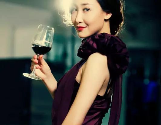 女人，去工作吧！老公孩子不爱你，只有它还想着你