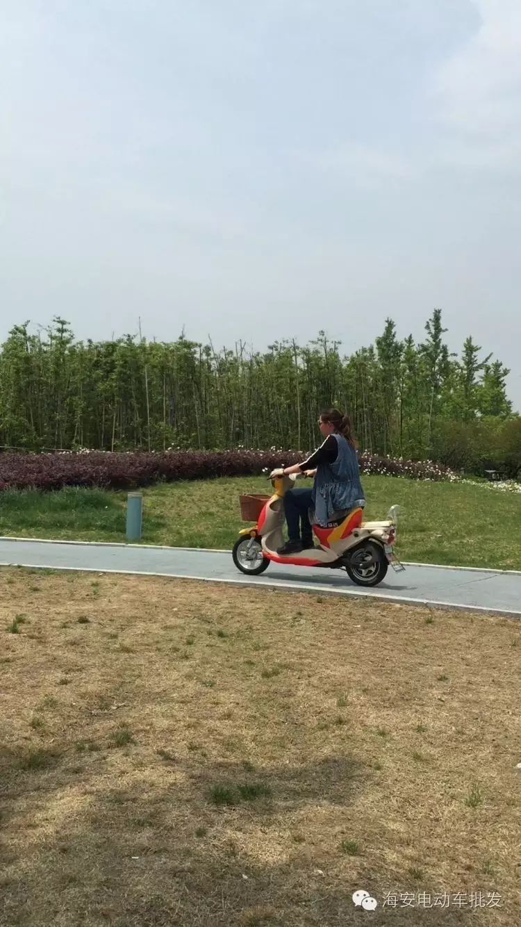 孙俪为南通高考生加油呐喊助威!