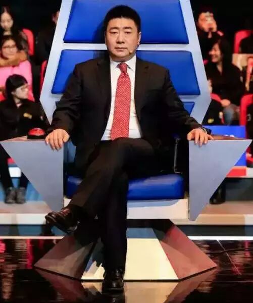 生意一年營收20億，現(xiàn)在他做聯(lián)合辦公空間，定位這個領域的門檻是100家-鋒巢網(wǎng)