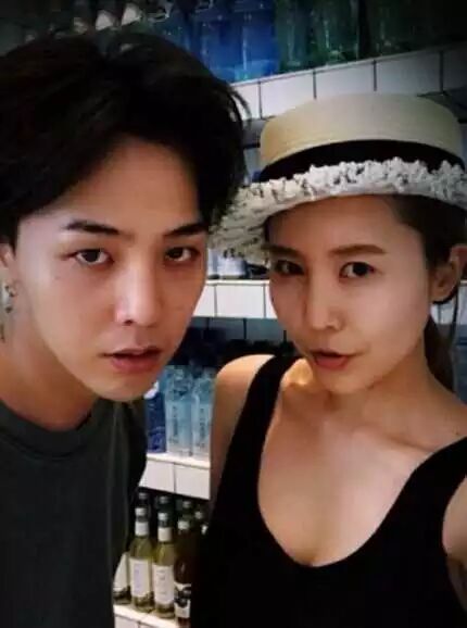 权志龙和姐姐