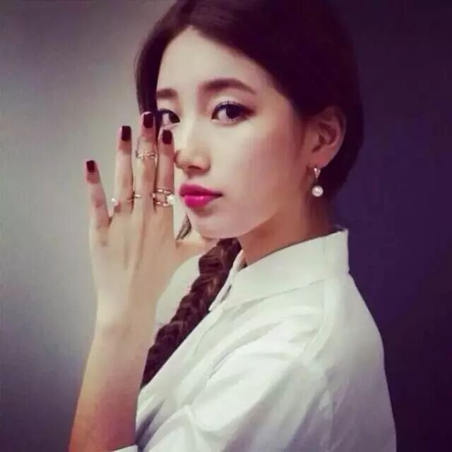 眼线才是真正的“事业线”，教你画出完美眼线！