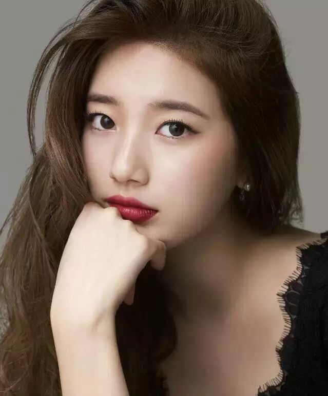 眼线才是真正的“事业线”，教你画出完美眼线！