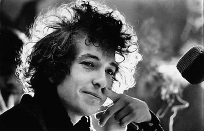 Bob Dylan与模糊的六零年代