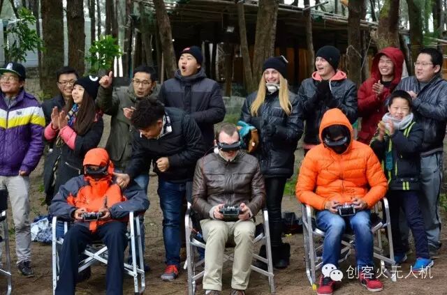 創(chuàng)客火科技6月穿越機體驗活動