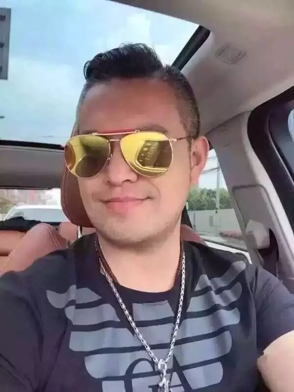 瘦脸神器哦! 反光镜 限量 强烈推荐中 张智霖、古天乐、...