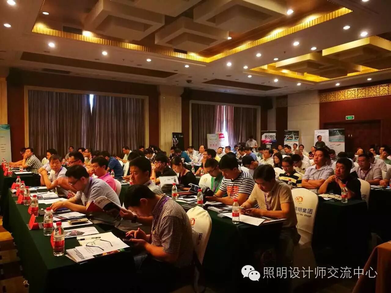 “和光·同程”照明品鉴会 暨复合型灯杆关键技术与示范研讨会在杭州召开