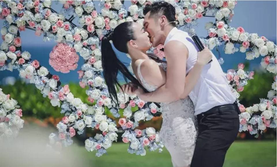 钟丽缇被求婚成功, 这事跟贾静雯也有关?!