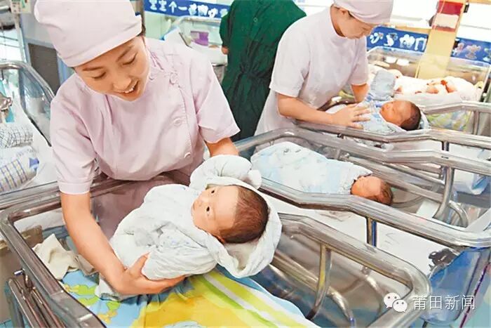 不用藏着掖着了!全面二孩拟于下周五起施行 符合规定将延长产假-怀孕期