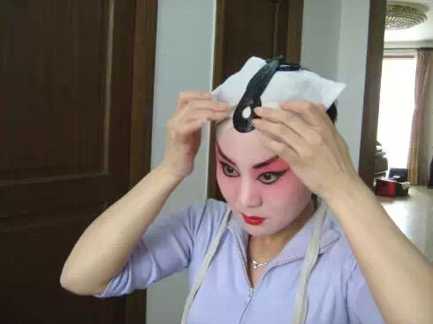 戏曲知识：戏曲演员化妆全过程
