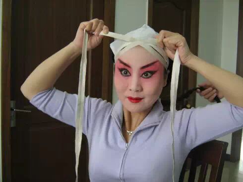 戏曲知识：戏曲演员化妆全过程