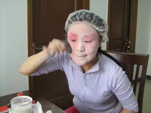 戏曲知识：戏曲演员化妆全过程