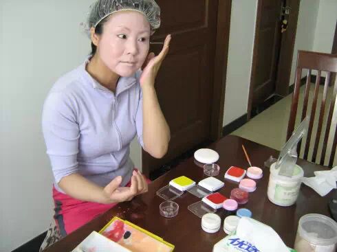 戏曲知识：戏曲演员化妆全过程