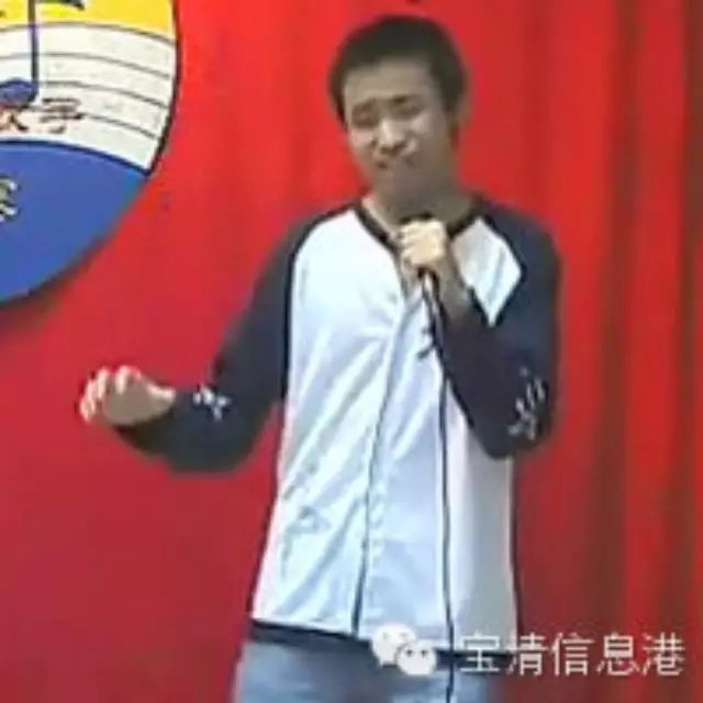 伍佰的歌,硬是让这小伙唱出了二百五的感觉!